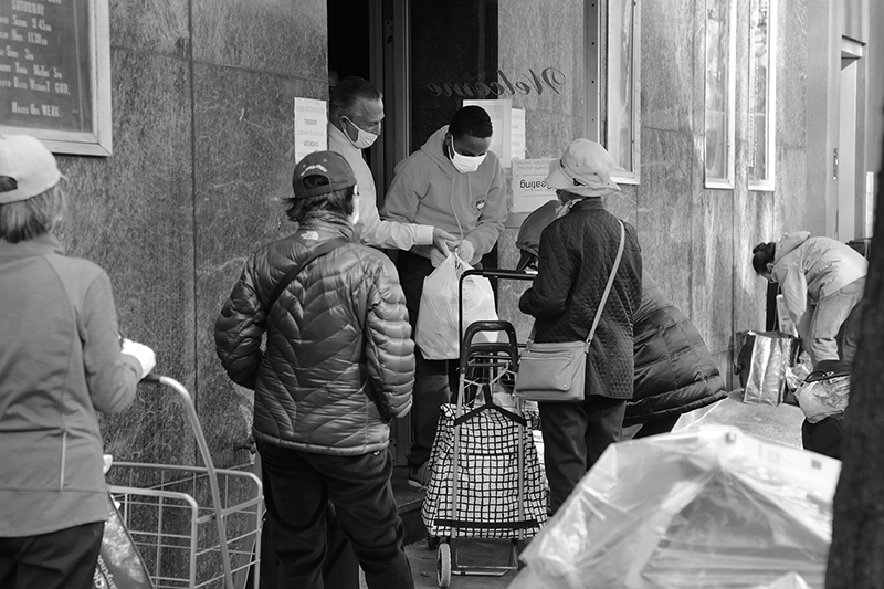 Feeding the Needy : Homeless : Street Life : New York : Personal Photo Projects :  Richard Moore Photography : Photographer : 
